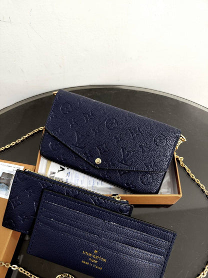 LV
75 dhs🇦🇪🇦🇪
high quality 
With box

Zain26
♥️♥️♥️
