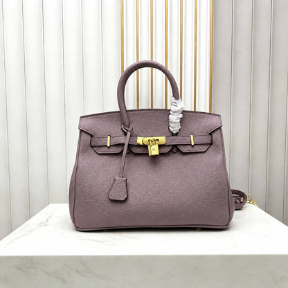 HERMES BIRKIN 

30CM 
NEW CAME 
GOOD QUALITY 

30cm
115 dhs🇦🇪🇦🇪

Zain295
♥️♥️♥️