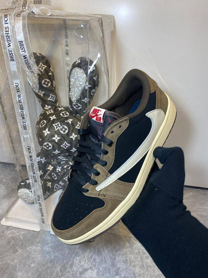 Travis Scott x Air Jordan 1 Low 'Mocha' 
36-45  AVAILABLE 
220 dhs❣️

Zain242
♥️♥️♥️