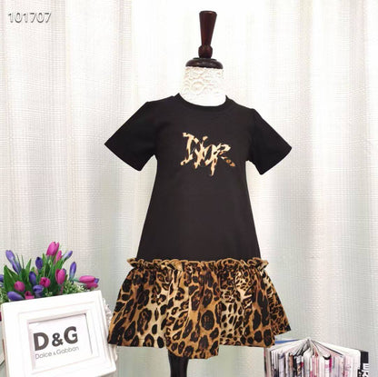 D&G - Dior
2-10y 
110 dhs🇦🇪

Zain151
♥️♥️♥️