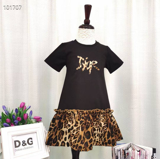 D&G - Dior
2-10y 
110 dhs🇦🇪

Zain151
♥️♥️♥️