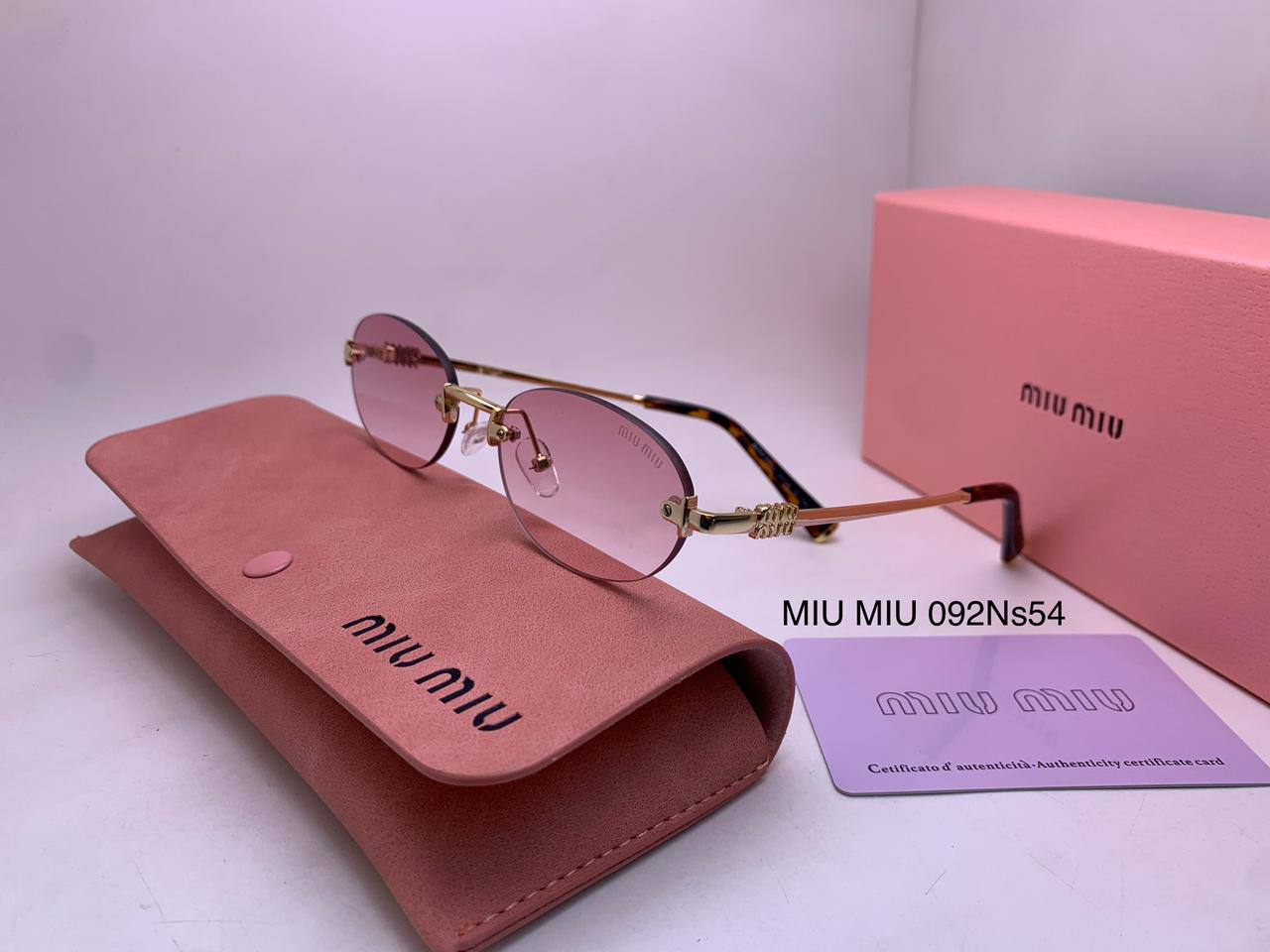 Miu Miu
70 dhs✅

Zain126
♥️♥️♥️