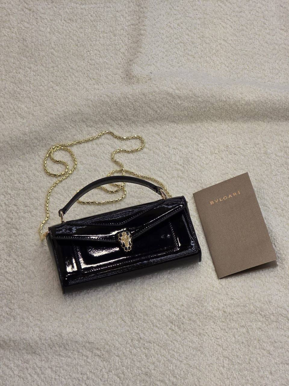 Bvlgari
Master
 20Cm With Box
360 dhs✅

Zain131
♥️♥️♥️