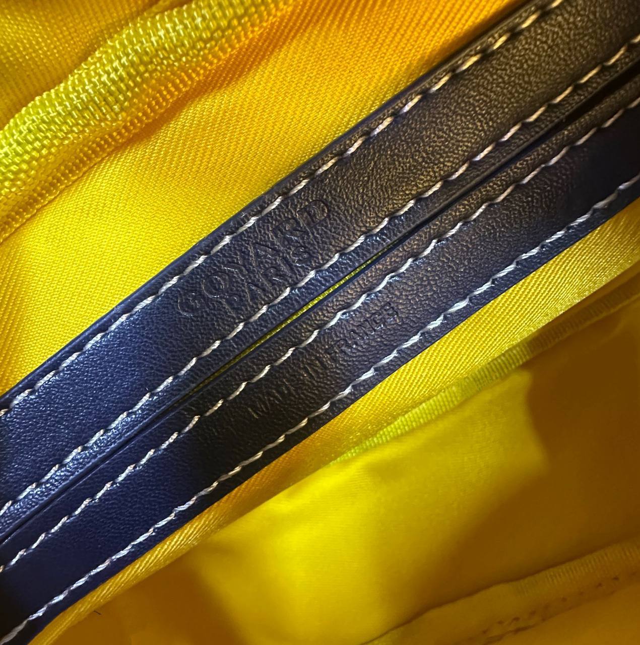 GOYARD 
SLING BAG 
UNISEX HIGH QUALITY 
WITH BOX 
100 dhs✅

Zain39
♥️♥️♥️