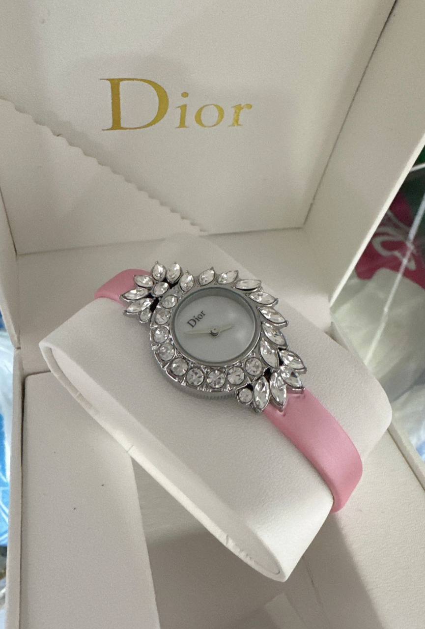 New Stock
60 dhs✅

Zain45
♥️♥️♥️