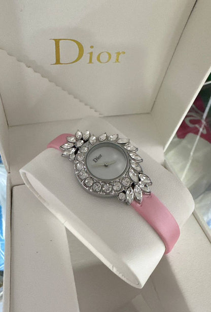 New Stock
60 dhs✅

Zain45
♥️♥️♥️