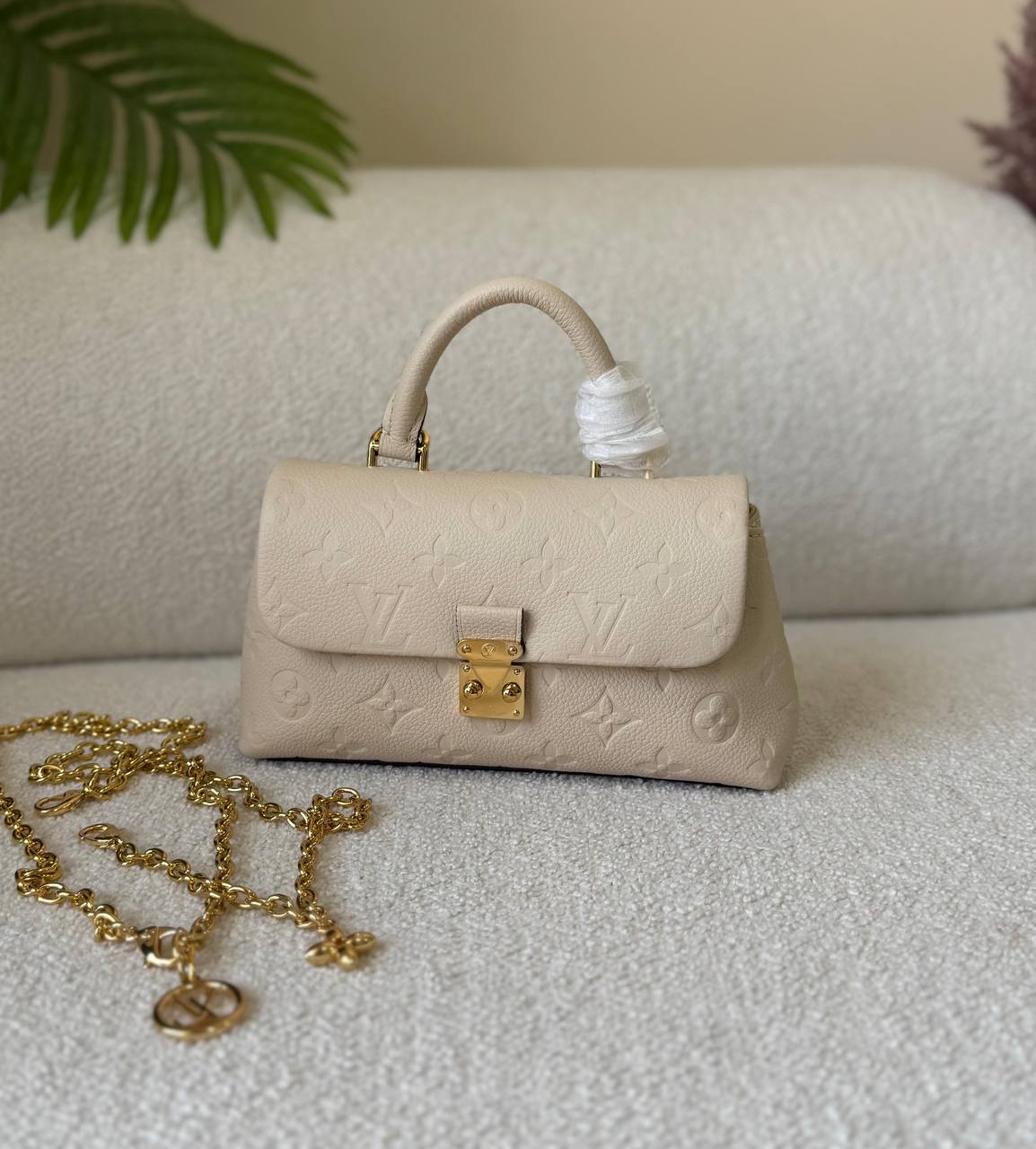 🌿💗*Louis Vuitton*😍🍃
            🌿🍁🍃
     💕Available now 💫
For Price 👇 WTSP Text Zain 0568585901

Zain246
♥️♥️♥️