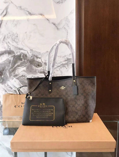 Coach
90 dhs🪙🌨️
size：42cm
Good quality 

with box
🎁🎁🎁

Zain35
Zain26
♥️♥️♥️