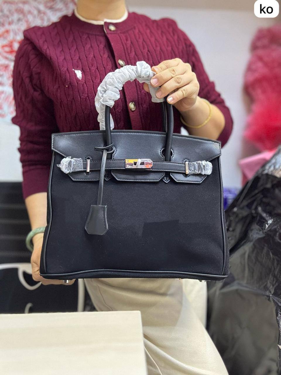💎Hermes Birkin Suede new 🌟
1⃣️ First quality 
Size : 30 * 22  cm
120 dhs🌺

Zain115
♥️♥️♥️