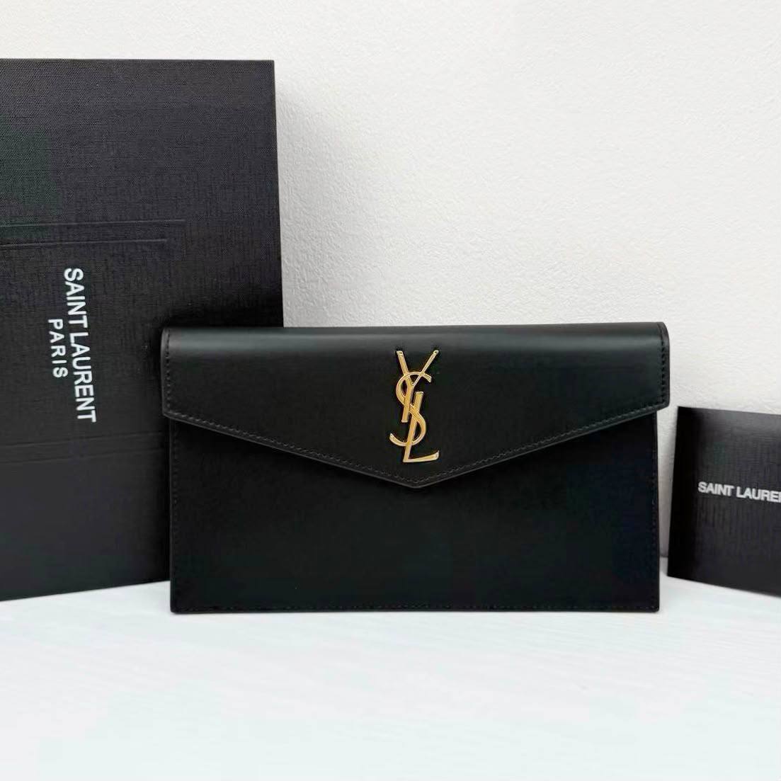 YSL 
COPY ONE 
WITH BOX 
190 dhs🇦🇪🇦🇪

Zain295
♥️♥️♥️