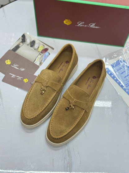 LORO PIANO
SIZE 36-41
130 dhs🪙💚

Zain21
♥️♥️♥️