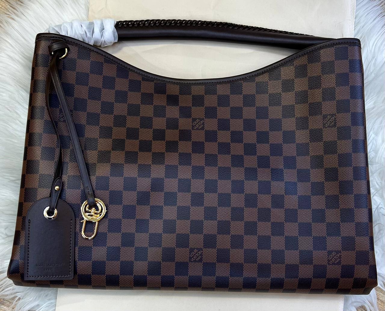 LV 
Master quality
45*33*13cm 

with box
🎁🎁🎁

240 dhs💓

Zain95
♥️♥️♥️