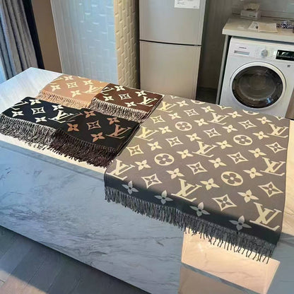 Scarf
45 dhs💓

Zain200
♥️♥️♥️