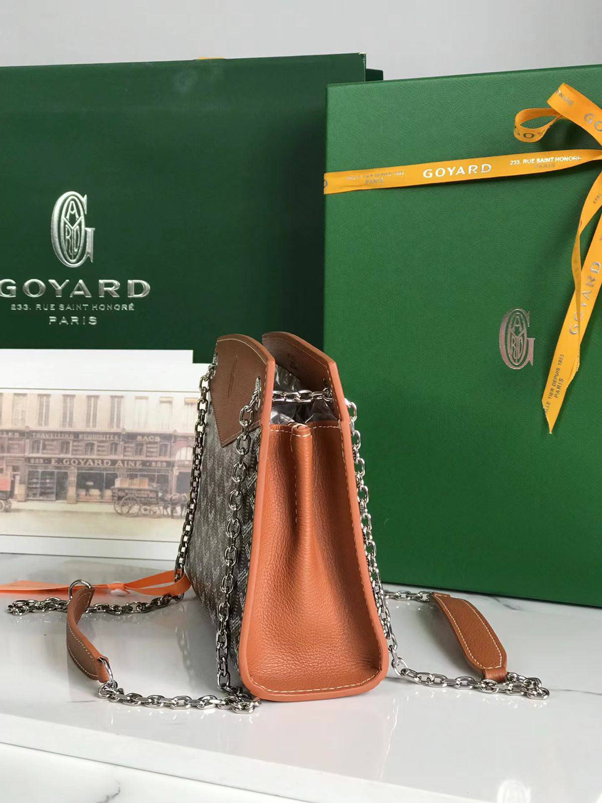 Goyard Goyardine Mini Rouette Structure✅*
*Size 20 cm*
For Price 👇 WhatsApp✅
0568585901 
0507557372
0552275751 Owner Zain 👌

Zain274
♥️♥️♥️