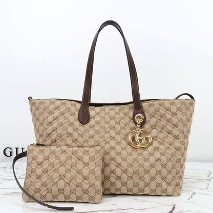 Chanel
100 dhs✅

Zain305
♥️♥️♥️