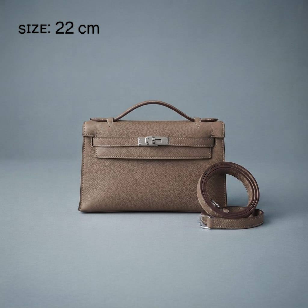Hermes ᴋᴇʟʟʏ ᴘᴏᴜᴄʜᴇᴛᴛᴇ
sɪʟᴠᴇʀ ʜᴀʀᴅᴡᴀʀᴇ
ᴡɪᴛʜ ʟᴏɴɢ ʙᴇʟᴛ sᴛʀᴀᴘ
sɪᴢᴇ : 22 cm

100 dhs✅

Zain31
♥️♥️♥️