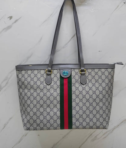Gucci
2in1
95 dhs❣️

Zain143
♥️♥️♥️