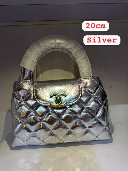 CHANEL KELLY

20CM STOCK

WITH BOX 
100 dhs🇦🇪🇦🇪

Zain168
♥️♥️♥️
