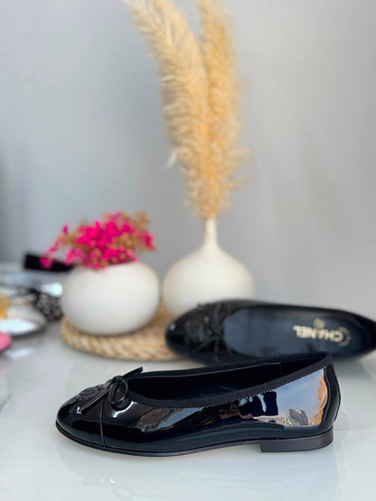 Chanel 
Vip quality 
Size:36 to 41 
450 dhs🇦🇪🇦🇪

Zain113
♥️♥️♥️