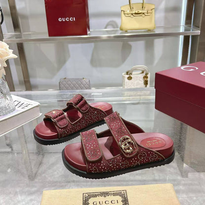 Gucci 🌸
*High quality*🌸
*size: 36 to 42*🌸
350 dhs✅

Zain119
♥️♥️♥️
