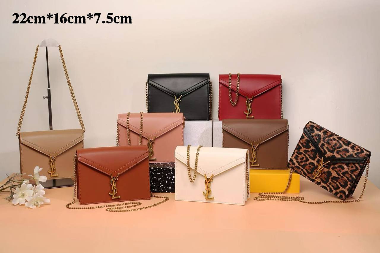 YSL 
GOOD QUALITY 
WITH BOX
🎁🎁🎁

100 dhs✅
SIZE: 22cm

Zain39
♥️♥️♥️