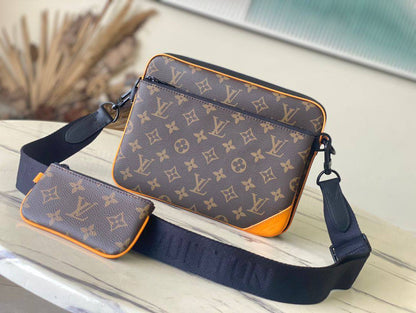 LV
Best quality
With box’s
🎁🎁🎁

105 dhs👑
size 25cm

Zain158
♥️♥️♥️