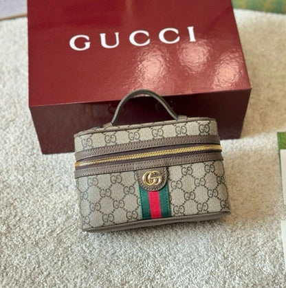 GUCCI 
COPY ONE 
170 dhs✅

Zain295
♥️♥️♥️