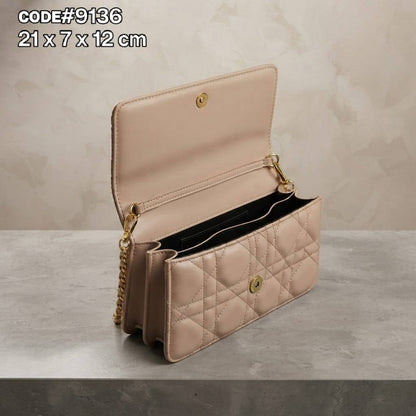 Dior
ᴍʏ ᴅɪᴏʀ ᴍɪɴɪ ʙᴀɢ
ᴅᴇᴄᴏʀᴀᴛɪᴠᴇ ʟᴇᴀᴛʜᴇʀ ʙᴏᴡ
ɪɴ ᴛᴏᴘ ʜᴀɴᴅʟᴇ ʙᴀɢ
ʟᴏɴɢ ᴄʜᴀɪɴ ʙᴇʟᴛ sᴛʀᴀᴘ
ɢᴏʟᴅ ʜᴀʀᴅᴡᴀʀᴇ
sɪᴢᴇ: 21 cm
ᴡɪᴛʜ BOX

90 dhs🇦🇪🇦🇪

Zain31
♥️♥️♥️