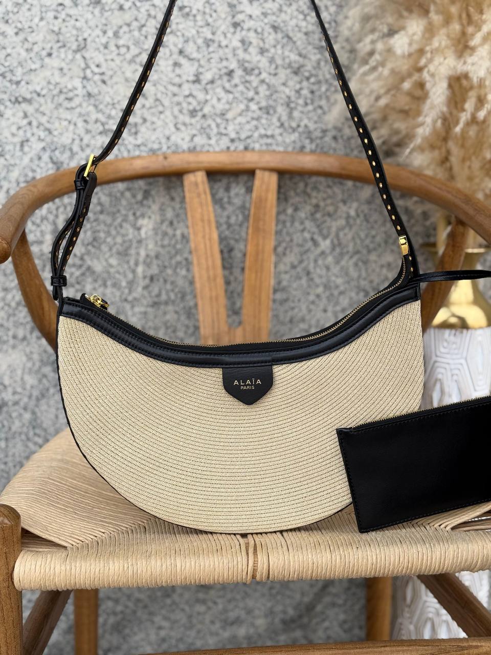 ALAIA
32cm
330 dhs✅
Top quality

Zain167
♥️♥️♥️