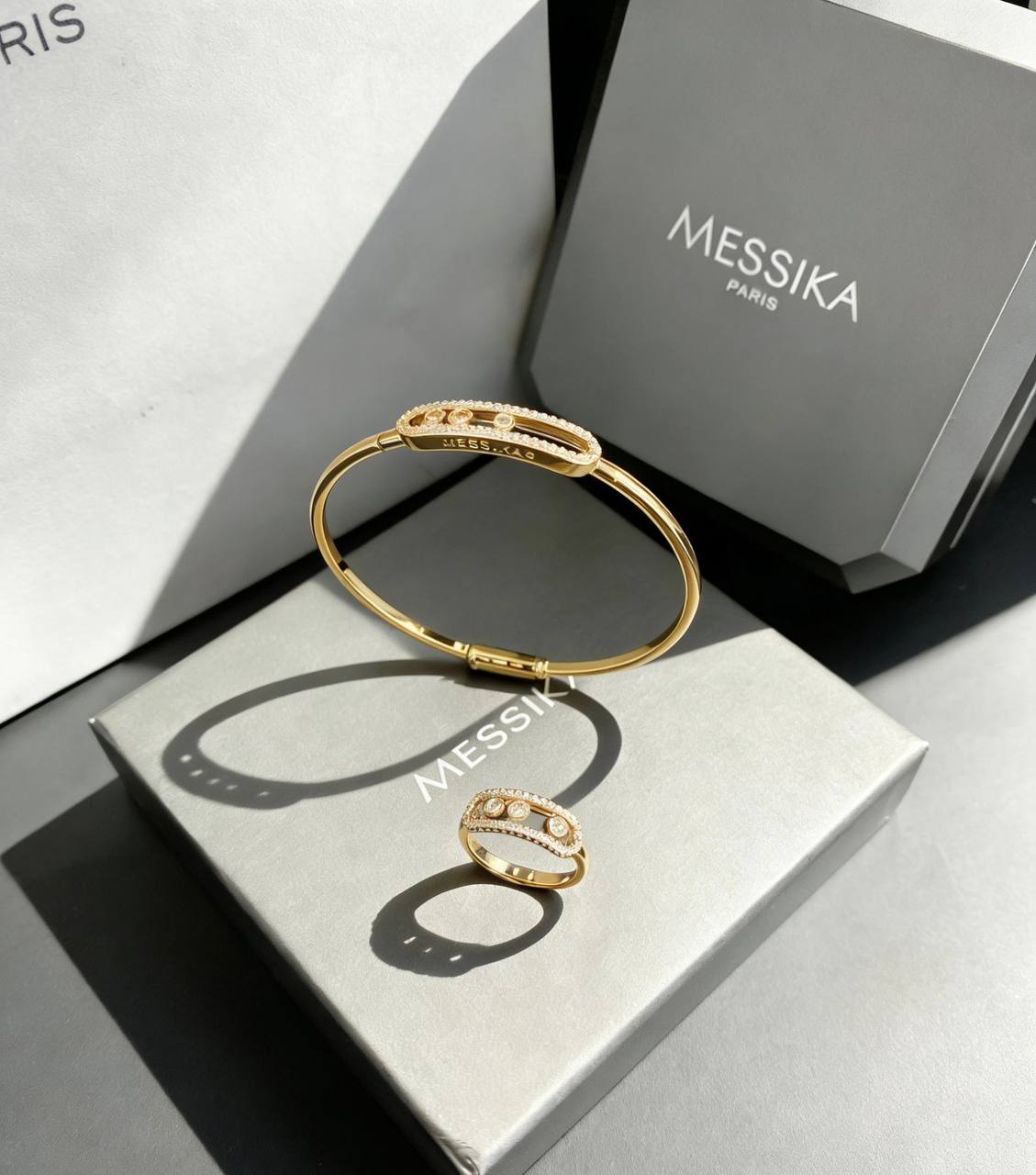 MESSIKA
BANGLE RING
MASTER 💫✨
110 DHS🇦🇪
WITH BOX AND PAPER BAG 🎁🛍️

Zain89
♥️♥️♥️