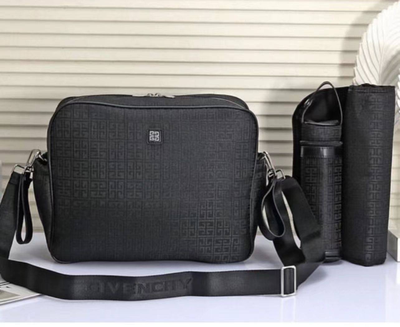 Mother Bag

New Stock 
Master
For Price 👇 WTSP Text Zain 0568585901

Zain151
♥️♥️♥️