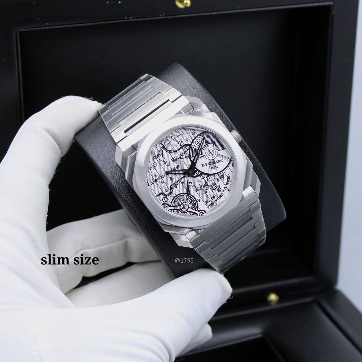 Bvlgari 
new 
slim size 
350 dhs🪙 
master

Zain78
♥️♥️♥️