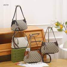 Gucci
95 dhs✅ 

with box
🎁🎁🎁

Zain72
♥️♥️♥️