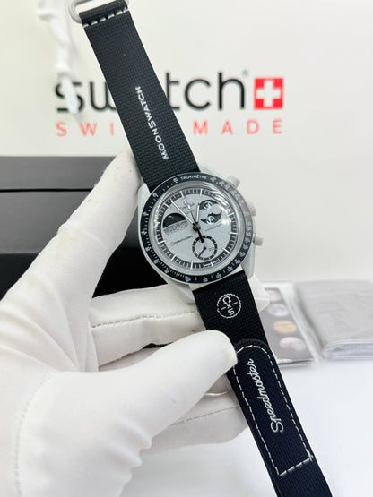 Moon swatch 

with original box 
85 dhs🇦🇪🇦🇪

Zain85 
♥️♥️♥️