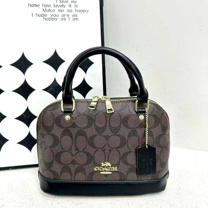 Coach
70 dhs✅

Zain232
♥️♥️♥️