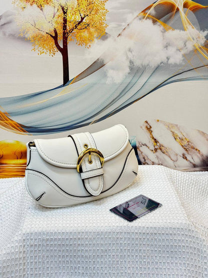 Coach

Best quality
With box’s
🎁🎁🎁

95 dhs❤️
size 23cm

Zain158
♥️♥️♥️