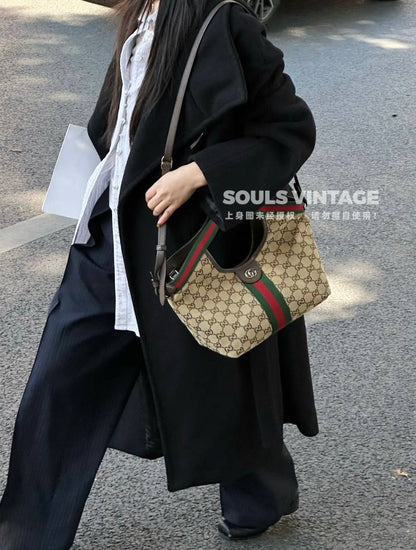 GUCCI 
COPY ONE 
SMALL SIZE 
WITH BOX
150 dhs💓

Zain295
♥️♥️♥️