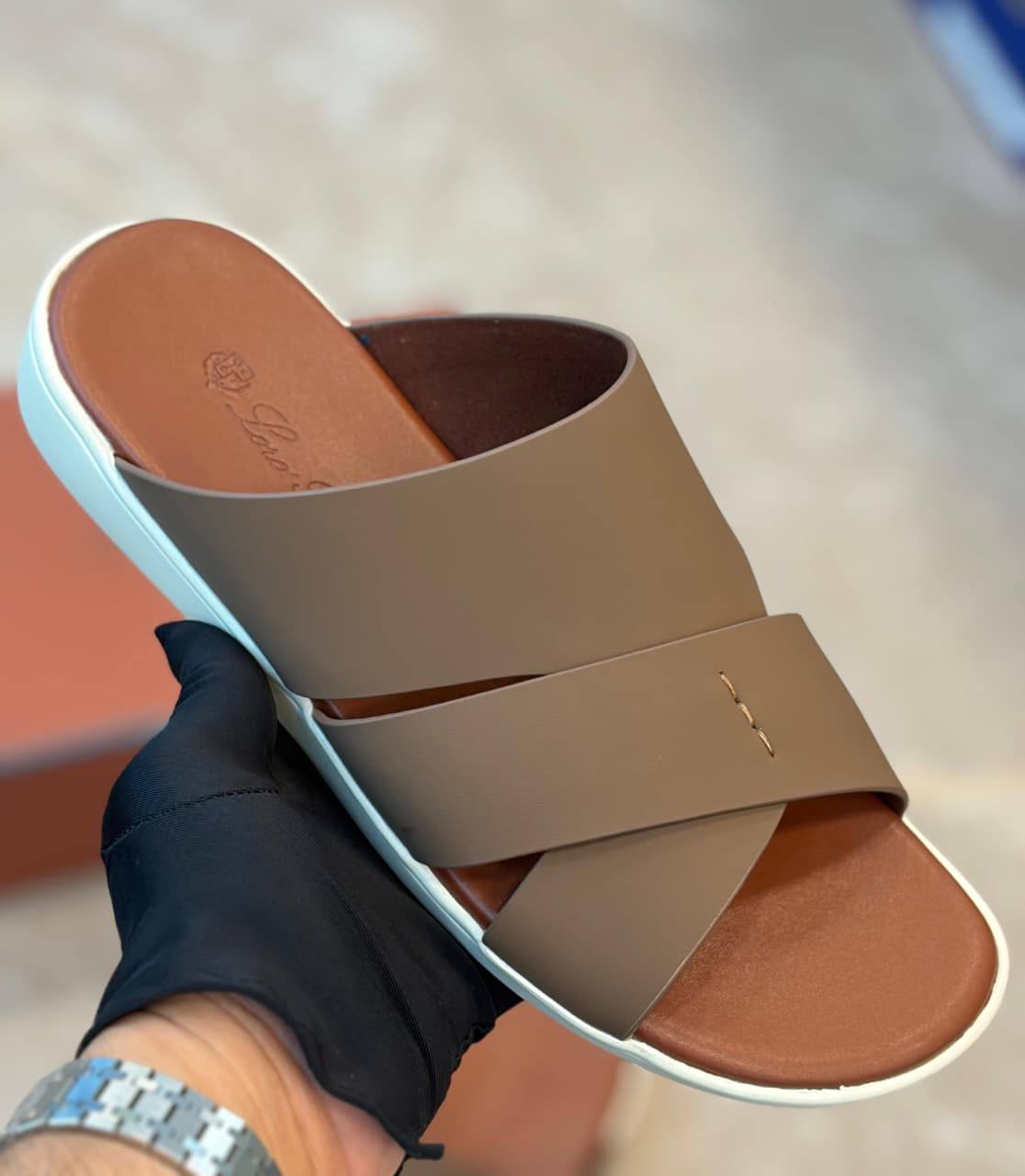Loro piana 
slippers for men master quality 
290 dhs🌺
size available (40to46) 6to12

Zain59
♥️♥️♥️