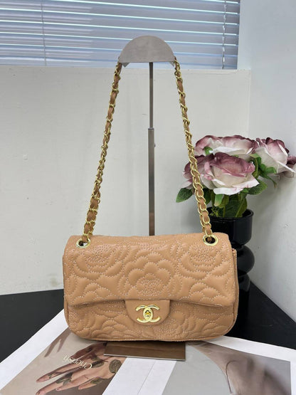 Chanel 
75 dhs✅

Zain232
♥️♥️♥️