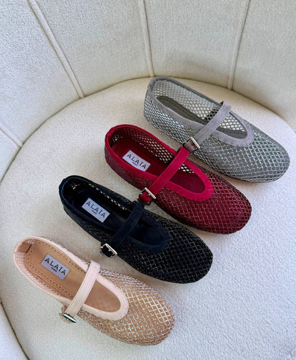ALAIA
Super *AAA* *+* Quality 💯 
With original packing🎁🎁
SIZE:36and41
Available now
450 dhs✅

Zain309
♥️♥️♥️