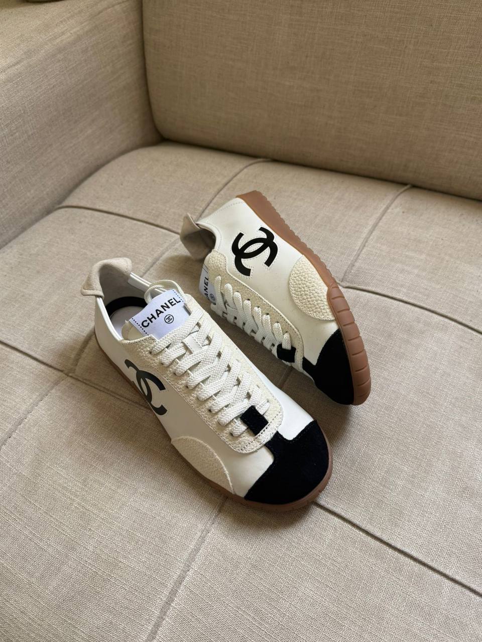 Chanel 🖤
✨ 𝐍𝐞𝐰 𝐂𝐨𝐥𝐥𝐞𝐜𝐭𝐢𝐨𝐧 ✨
✨ 𝐒𝐮𝐩𝐞𝐫 𝐌𝐚𝐬𝐭𝐞𝐫 𝐐𝐮𝐚𝐥𝐢𝐭𝐲 ✨
✨ 𝐀𝐯𝐚𝐢𝐥𝐚𝐛𝐥𝐞 𝐍𝐨𝐰 ✨
𝐒𝐢𝐳𝐞𝐬: 𝟑𝟔 — 𝟒𝟏
450 dhs✅

Zain298
♥️♥️♥️