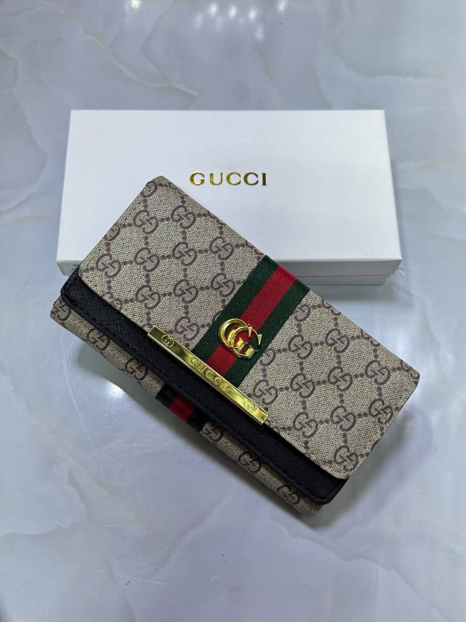 Gucci 
Coach

40 dhs🇦🇪🇦🇪🇦🇪

Zain50
♥️♥️♥️