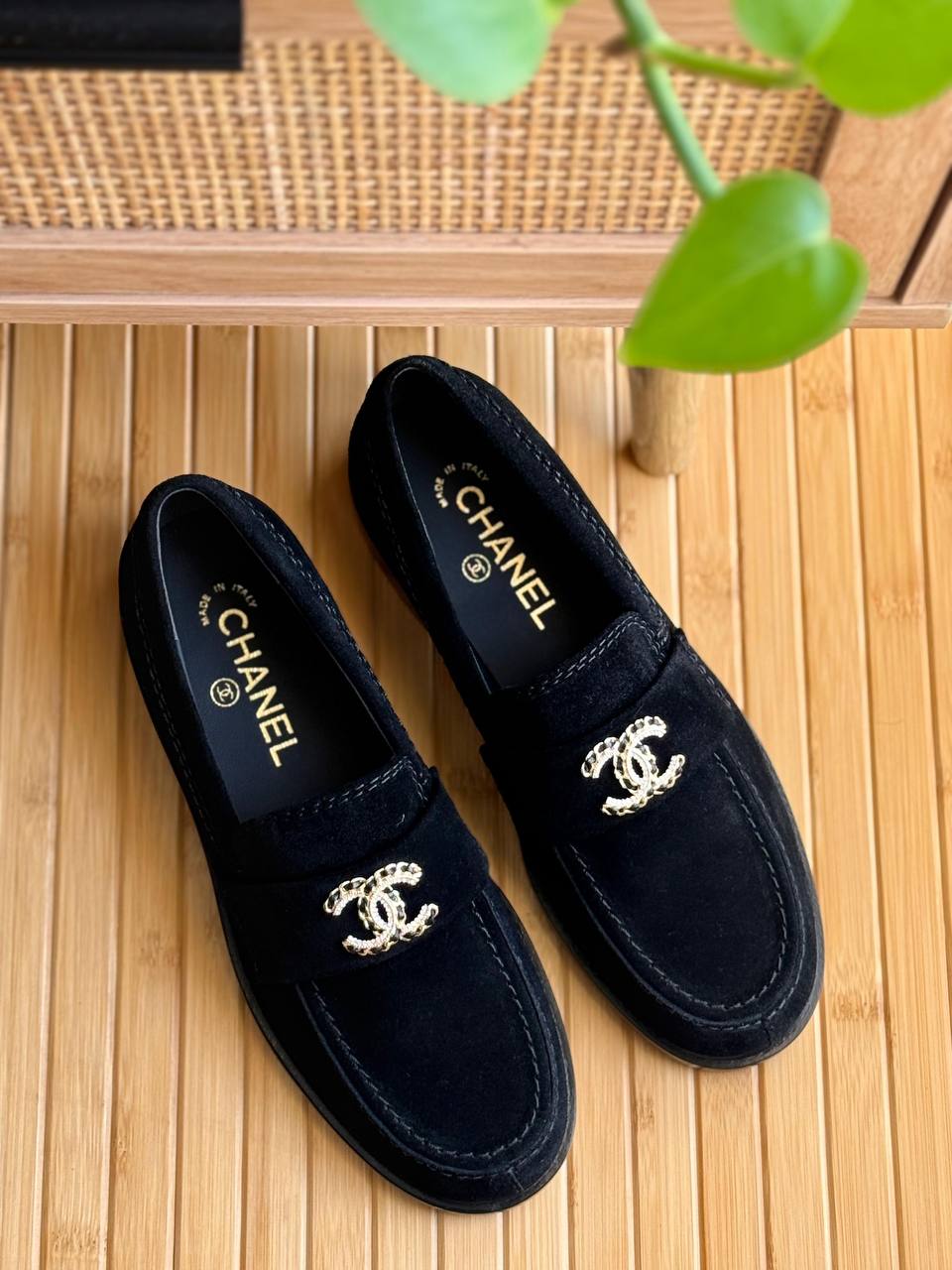 Chanel
AA Quality
𝗦𝗶𝘇𝗲 𝟯𝟲 𝘁𝗼 𝟰𝟭 
450 dhs🇦🇪🇦🇪

Zain303
♥️♥️♥️
