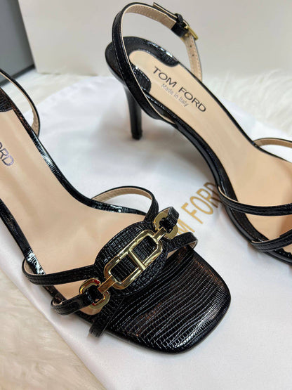 TOMFORD 
150 dhs❣️
SIZE 36-41 

Zain88
♥️♥️♥️