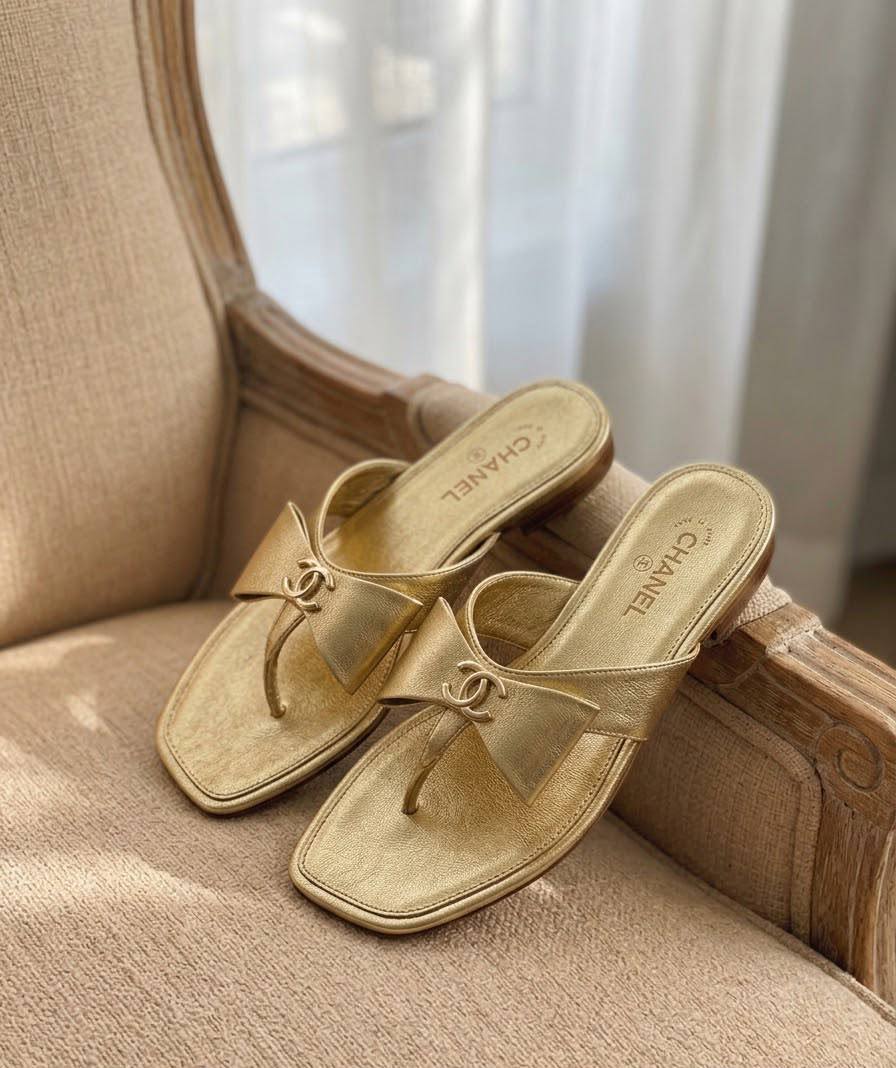 CHANEL
QUALITY:SUPER MASTER 

SIZE:36 TO 42
430 dhs🇦🇪🇦🇪

Zain319
♥️♥️♥️