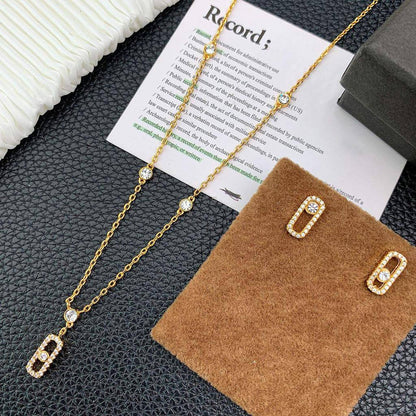 MESSIKA SET 
MASTER✨💫
NECKLACE EARRINGS
WITH BOX AND PAPER BAG🎁🛍️
100 dhs🇦🇪🇦🇪

Zain89
♥️♥️♥️