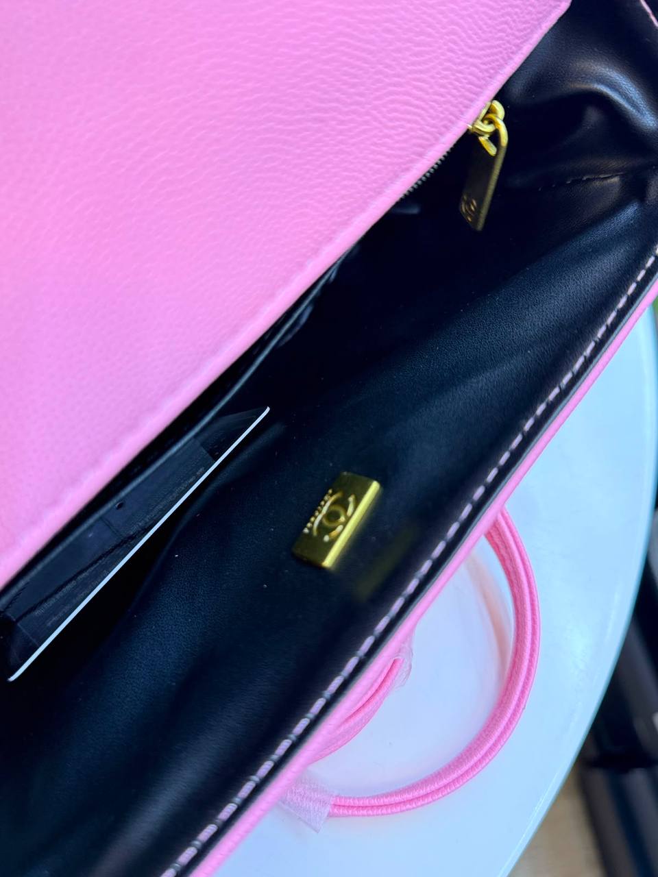 CHANEL 
21cm
105 dhs✅

Zain44
♥️♥️♥️