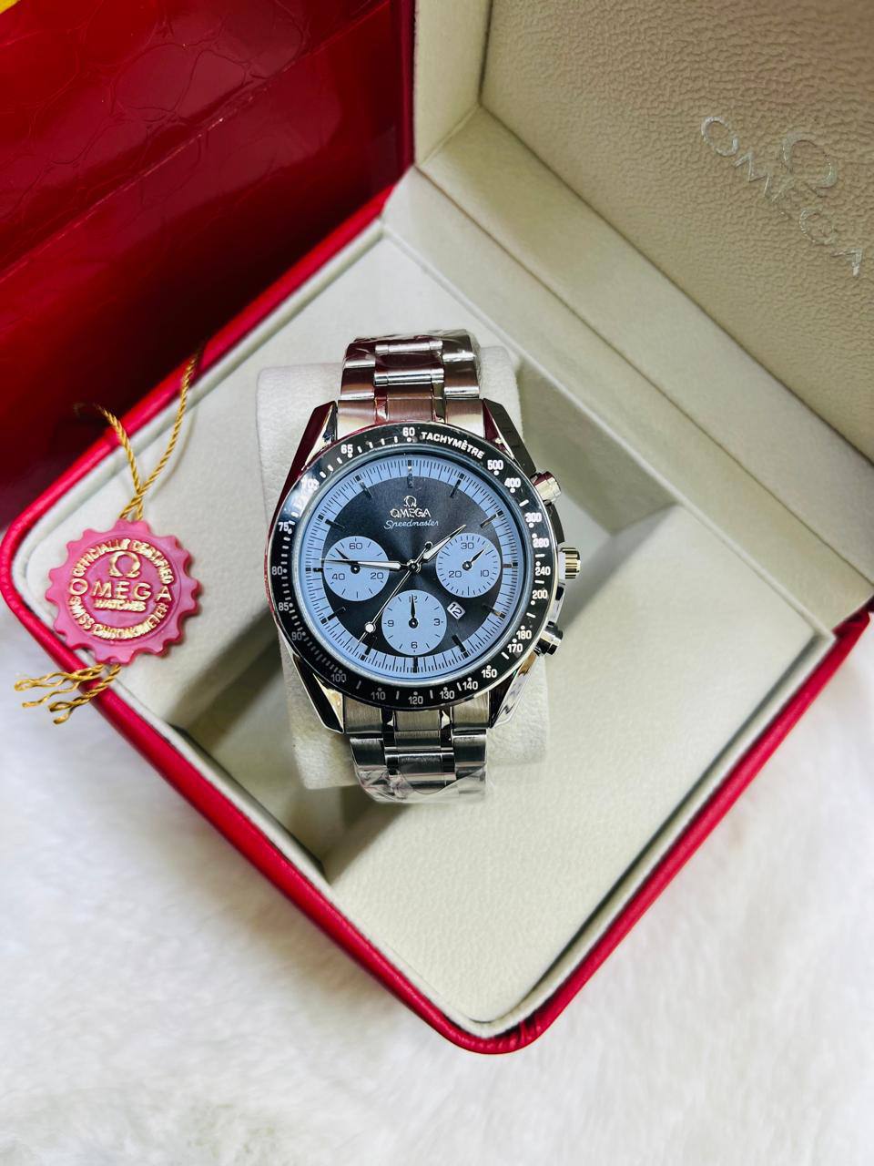 Omega metal Men
65 dhs💓
*Battery*

Zain29
♥️♥️♥️