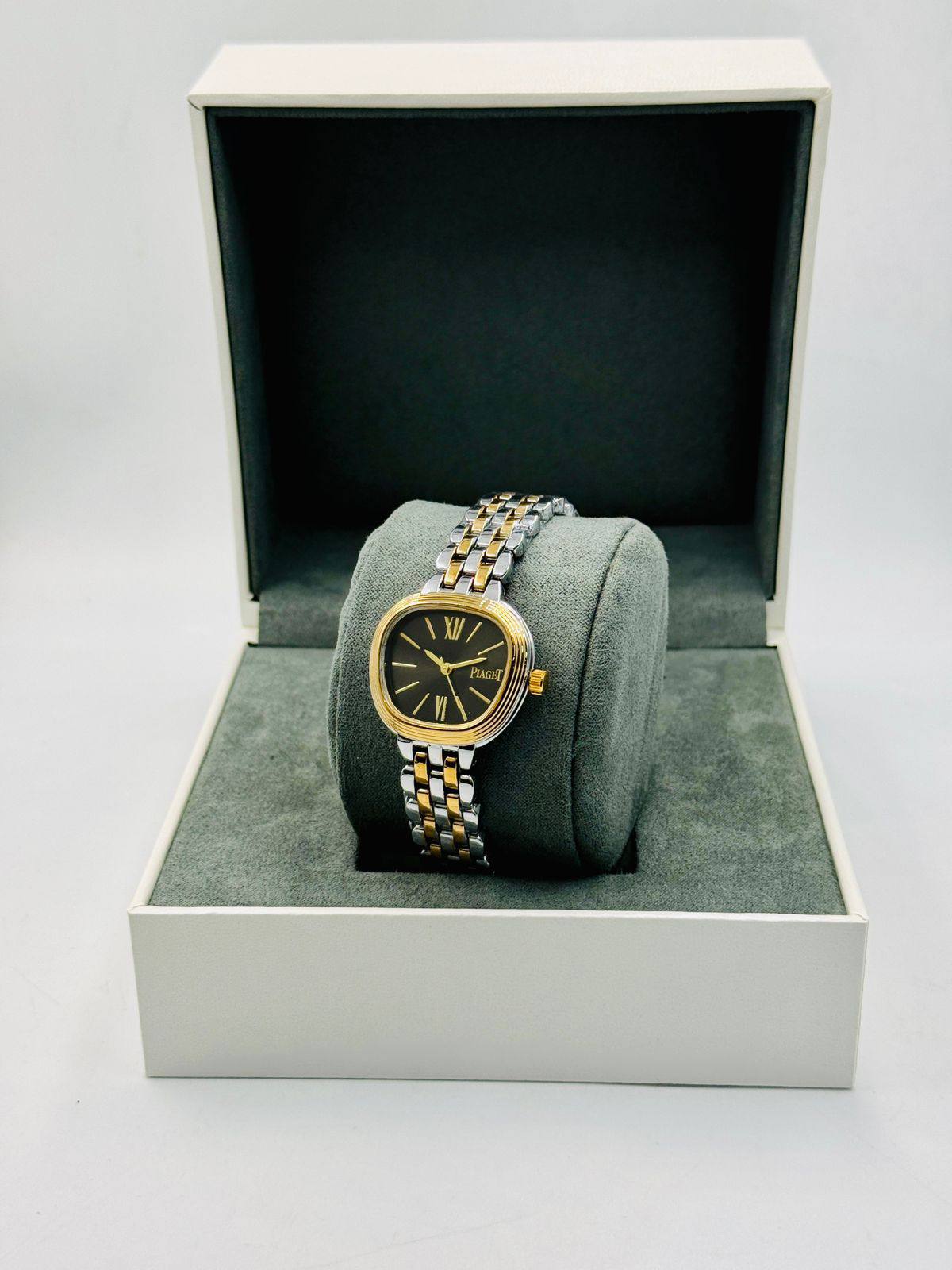 Piaget ladies
*Offer price 
40 dhs🪙🌨️

Zain08
♥️♥️♥️