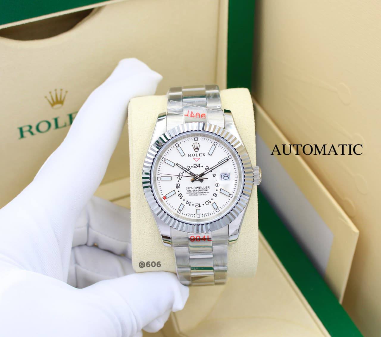 ROLEX  SKY DWELLER AUTOMATIC 41mm

180 dhs🪙💚

Zain158
♥️♥️♥️